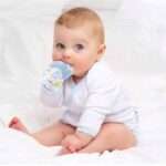 Babyjem Ръкавица за чесане на зъбки синя