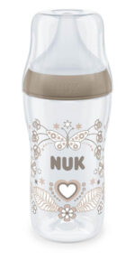 Nuk Perfect Match Temperature Control PP Шише със силиконов биберон М 3М+ 260 мл Сърце